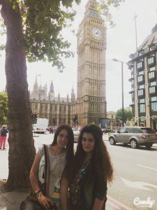 Veronica and Maria in front of Big Ben.